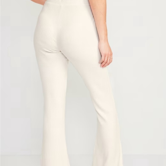 Soft ribbed, high waisted flare pants - Picture 2 of 6